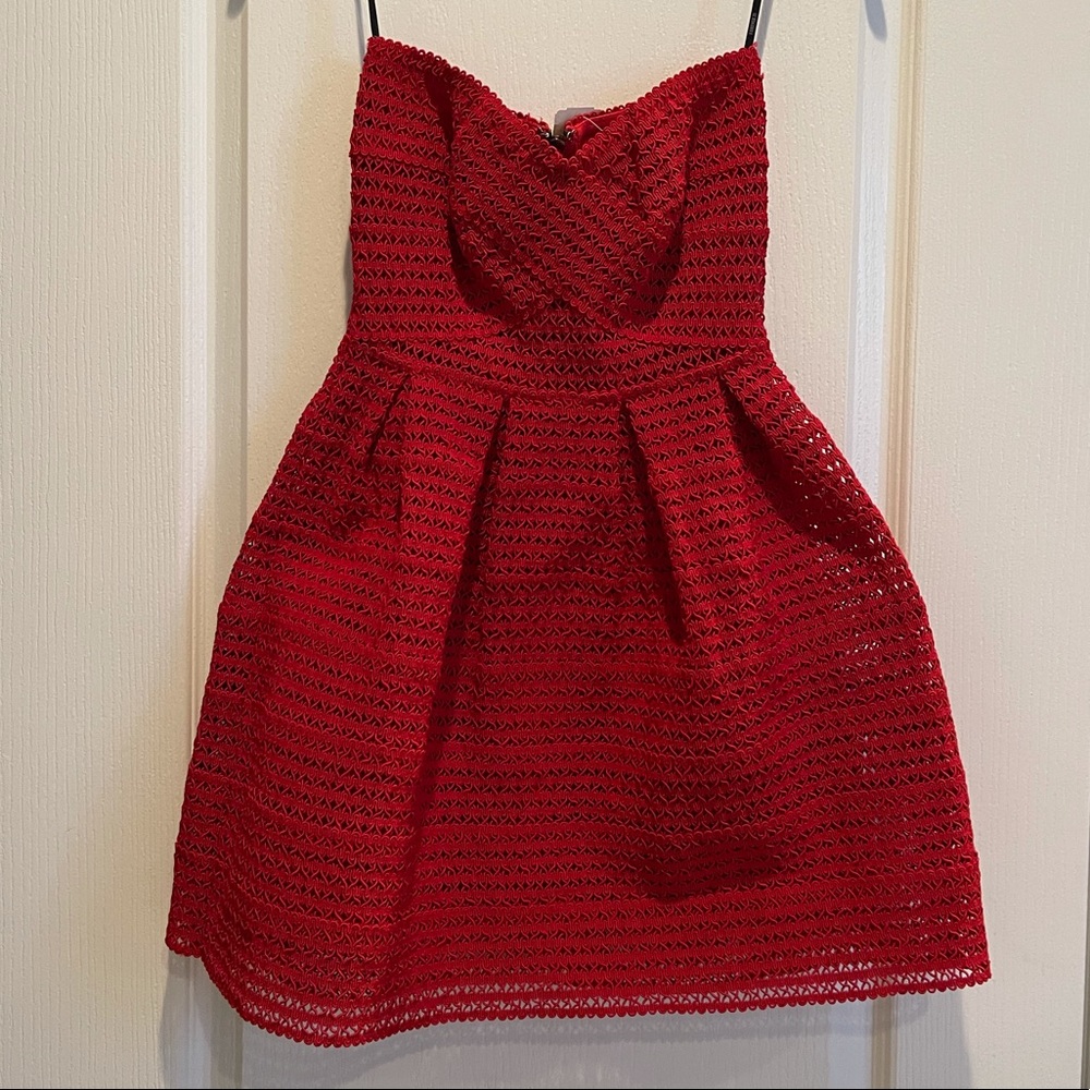 Mini Pouf Red Dress